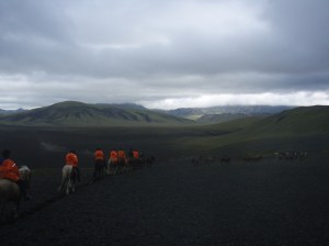 riding into landmanahellir