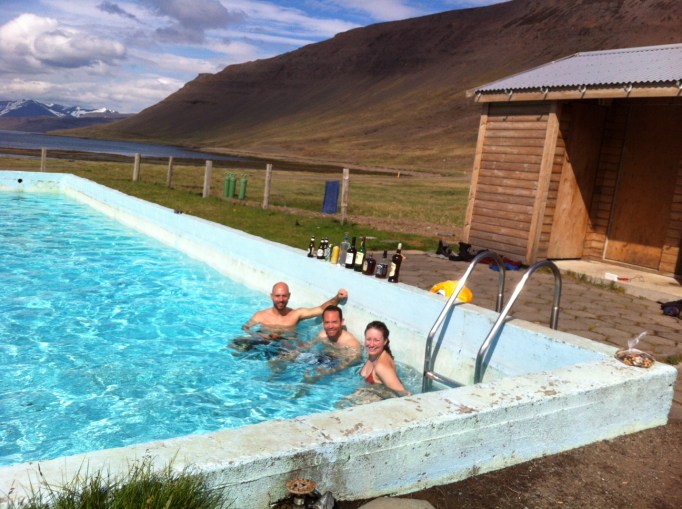 Reykjarfjarðarlaug pool party